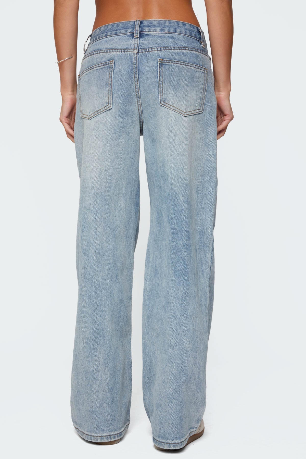 Ery Wide Leg Mid Rise Jeans