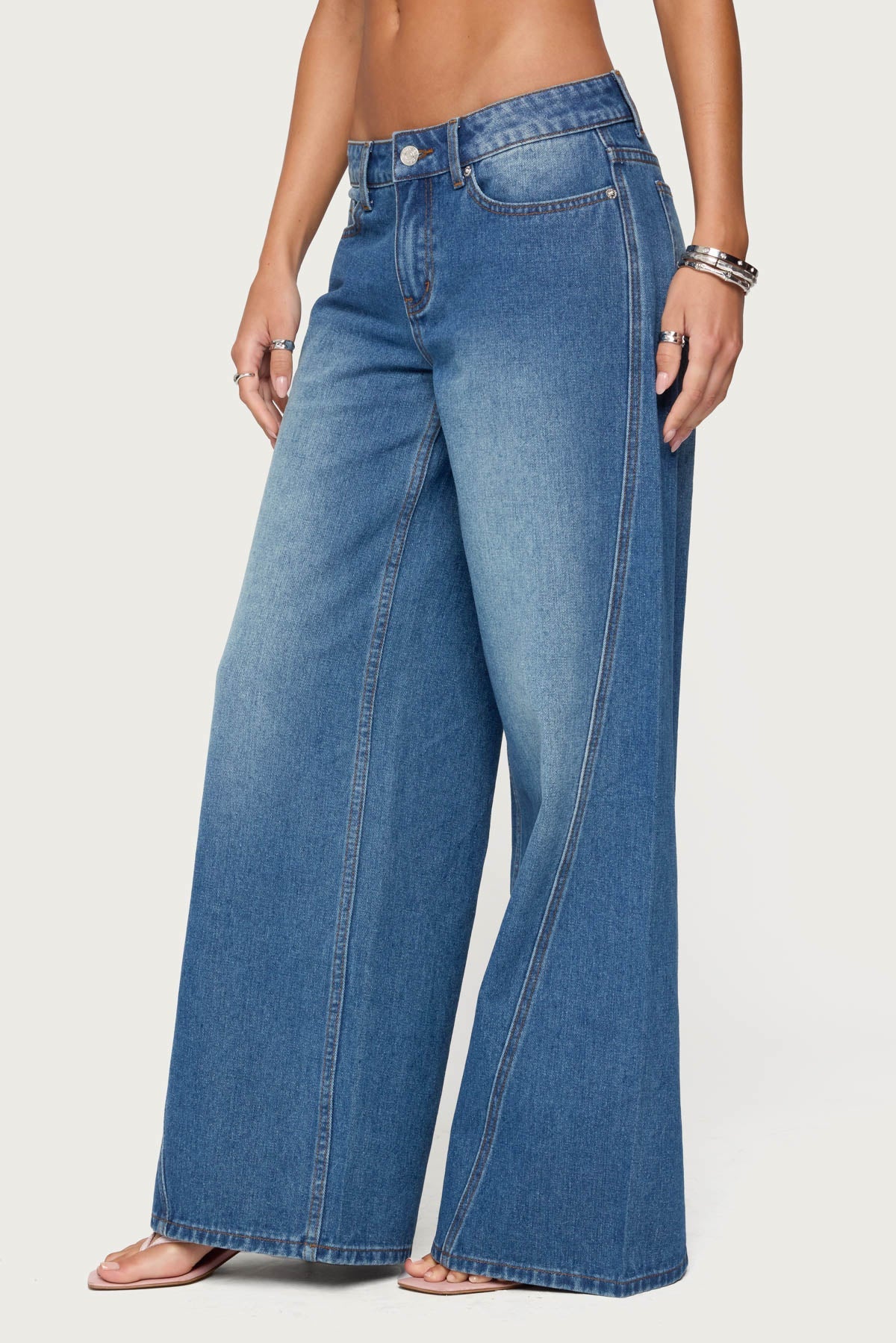 Linden Low Rise Baggy Jeans