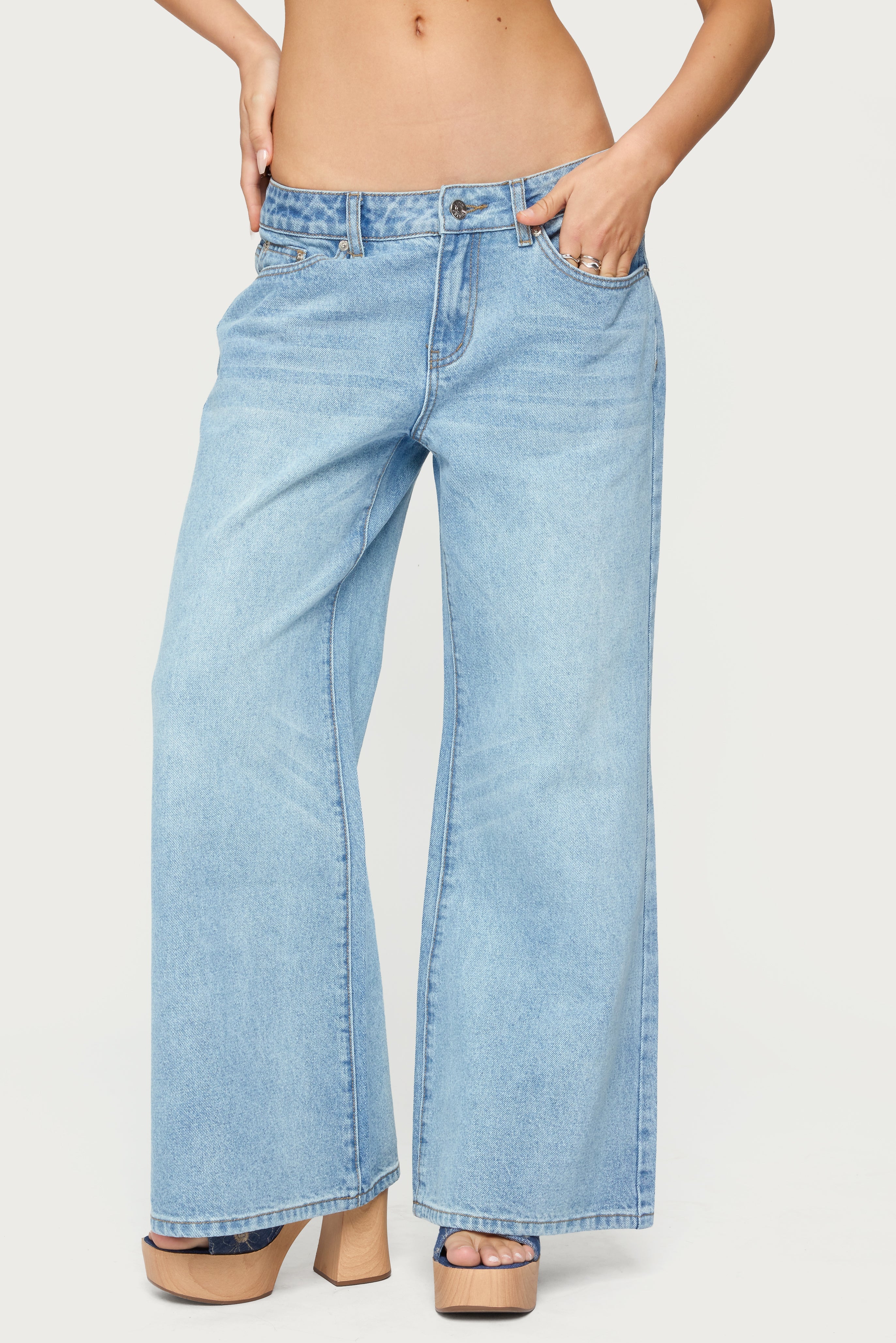 Petite Low Rise Wide Leg Jeans
