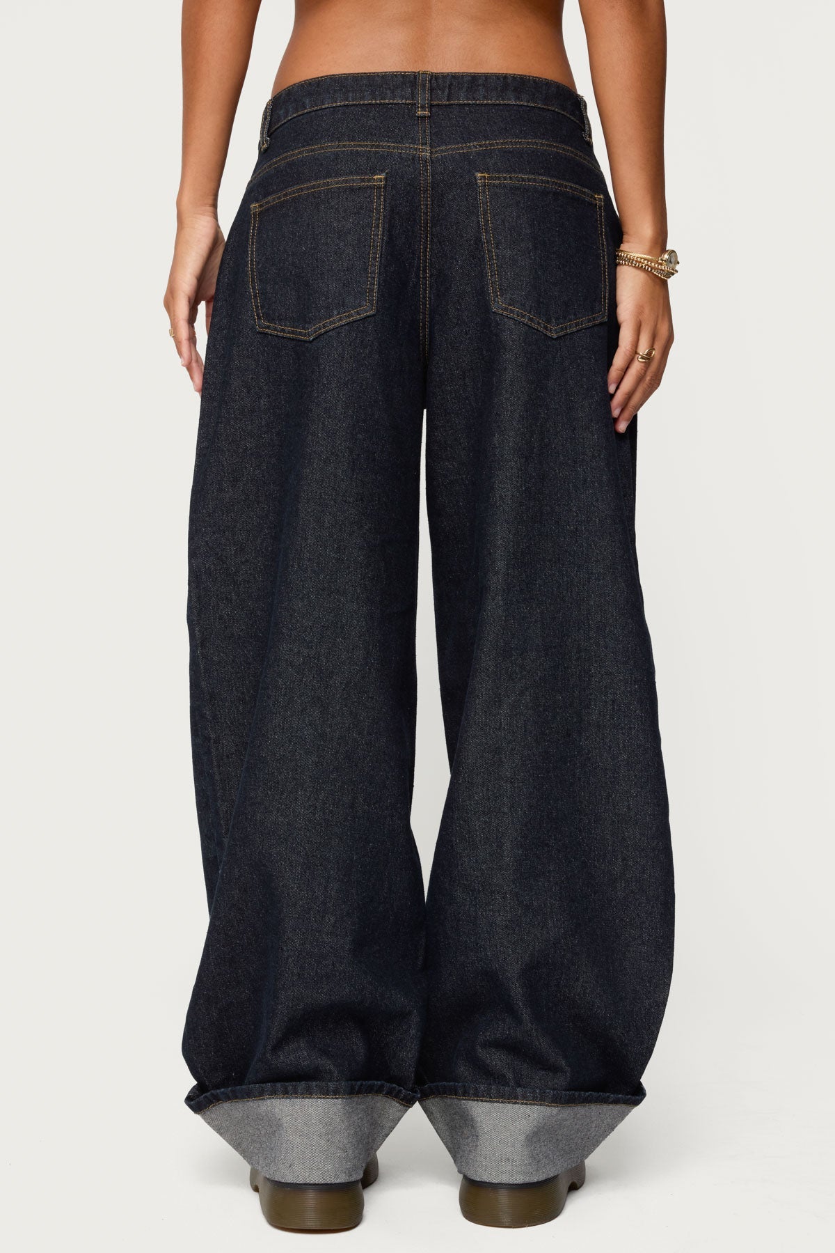 Kella Extra Oversized Low Rise Jeans